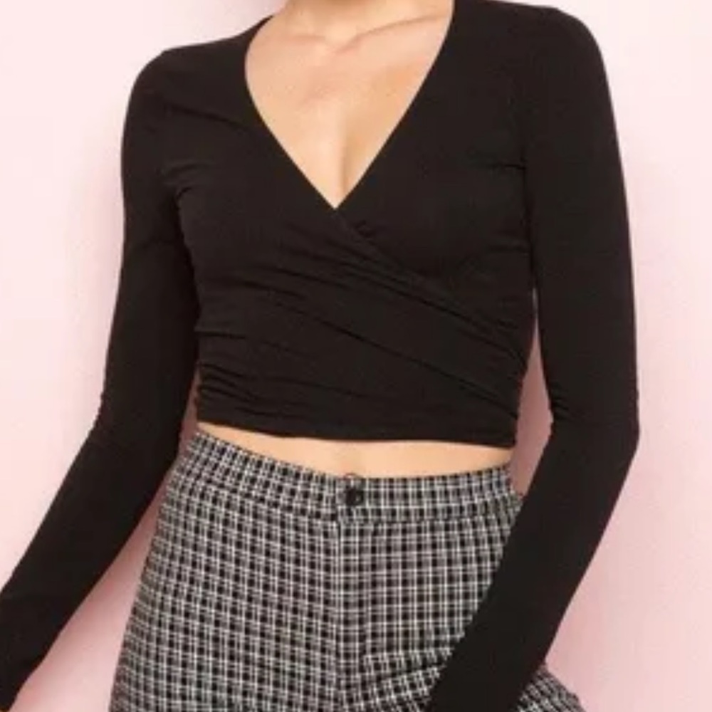 Brandy Melville Black long sleeve cross cross top